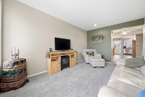 302 Strathaven Drive, Strathmore, AB - Indoor