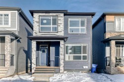 32 Creekview Common SW Calgary, AB T2X 5Y6