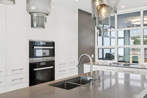 530 Crescent Road Nw, Calgary, AB - Indoor Photo Showing Kitchen With Double Sink With Upgraded Kitchen