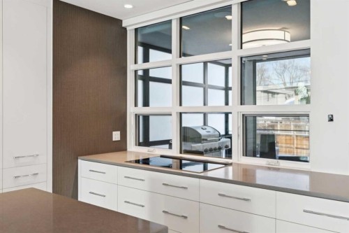 530 Crescent Road Nw, Calgary, AB - Indoor