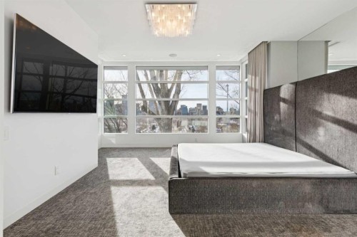 530 Crescent Road Nw, Calgary, AB - Indoor