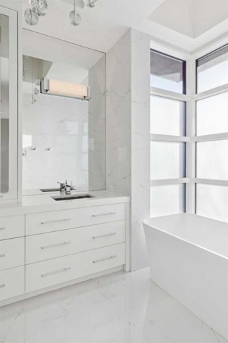 530 Crescent Road Nw, Calgary, AB - Indoor