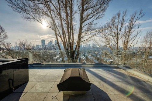 530 Crescent Road Nw, Calgary, AB - Outdoor With View