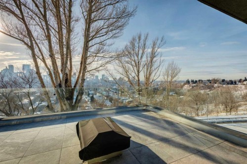 530 Crescent Road Nw, Calgary, AB - Outdoor With View