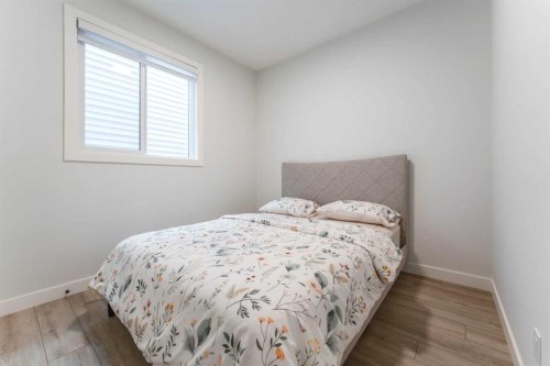 200 Lewiston Drive Ne, Calgary, AB - Indoor Photo Showing Bedroom