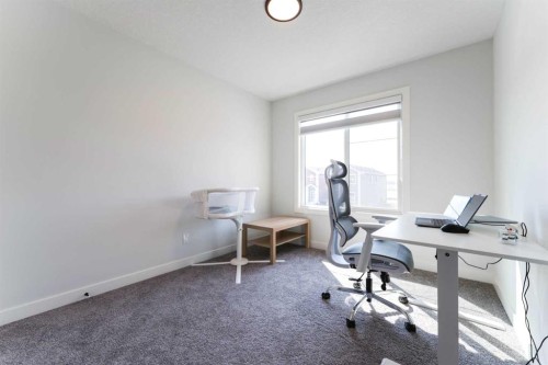200 Lewiston Drive Ne, Calgary, AB - Indoor Photo Showing Office