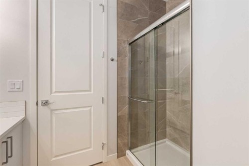 29 Marmot Passage Nw, Calgary, AB - Indoor Photo Showing Bathroom