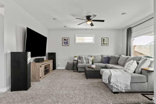 69 Ravenskirk Close Se, Airdrie, AB - Indoor Photo Showing Living Room