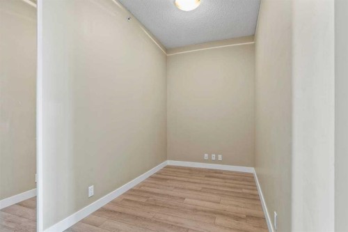 1103-8880 Horton Road Se, Calgary, AB - Indoor Photo Showing Other Room