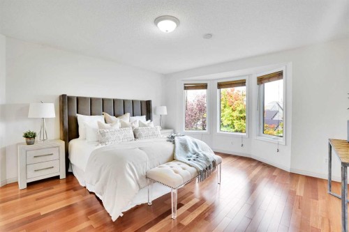 38 Strathridge Crescent Sw, Calgary, AB - Indoor Photo Showing Bedroom