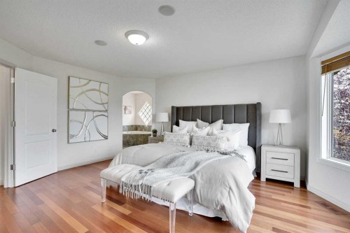38 Strathridge Crescent Sw, Calgary, AB - Indoor Photo Showing Bedroom