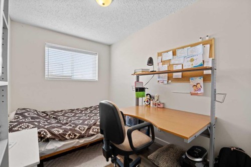 11254 6 Street Sw, Calgary, AB - Indoor