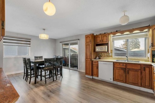 108 Whiteglen Crescent Ne, Calgary, AB - Indoor