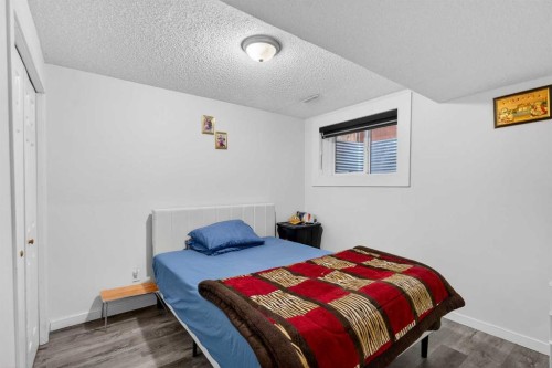 49 Taravista Way Ne, Calgary, AB - Indoor Photo Showing Bedroom