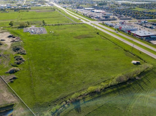 1 Highway 1, Strathmore, AB 