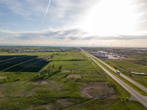 1 Highway 1, Strathmore, AB 