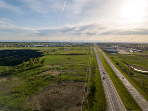 1 Highway 1, Strathmore, AB 