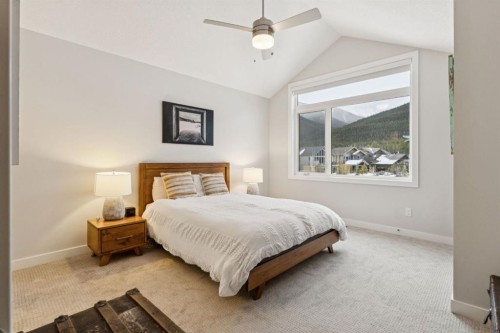 1348 Three Sisters Parkway, Canmore, AB - Indoor Photo Showing Bedroom