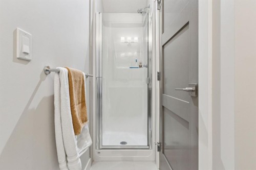 1348 Three Sisters Parkway, Canmore, AB - Indoor Photo Showing Bathroom