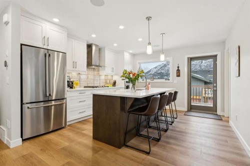 1348 Three Sisters Parkway, Canmore, AB - Indoor Photo Showing Kitchen With Upgraded Kitchen