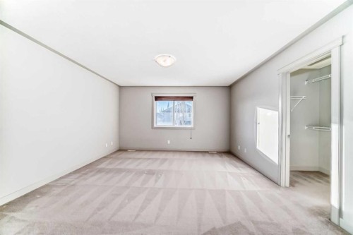 1156 Sherwood Boulevard Nw, Calgary, AB - Indoor Photo Showing Other Room
