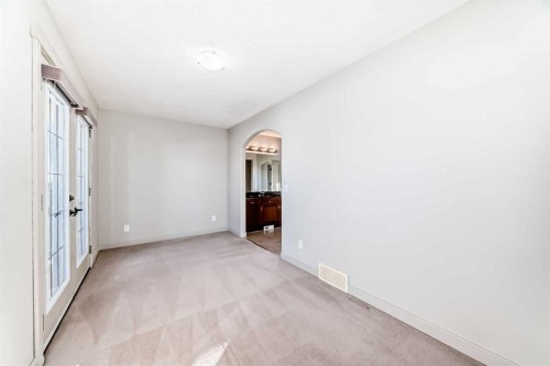 1156 Sherwood Boulevard Nw, Calgary, AB - Indoor Photo Showing Other Room
