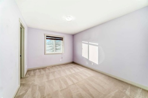 1156 Sherwood Boulevard Nw, Calgary, AB - Indoor Photo Showing Other Room