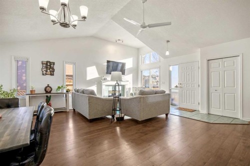 830 Westmount Drive, Strathmore, AB - Indoor Photo Showing Other Room