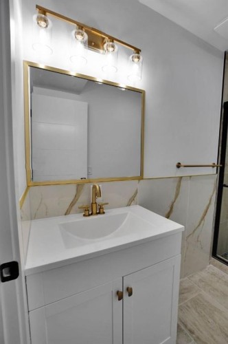 96 Covington Road Ne, Calgary, AB - Indoor