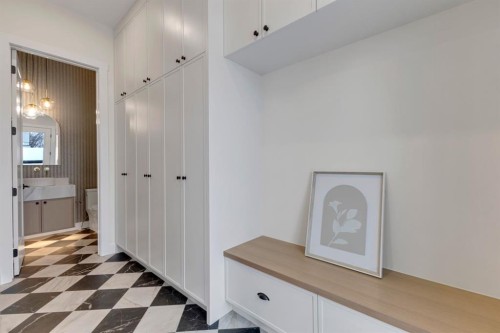 2518 20 Street Sw, Calgary, AB - Indoor Photo Showing Other Room