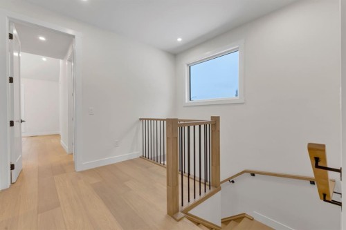 2518 20 Street Sw, Calgary, AB - Indoor Photo Showing Other Room