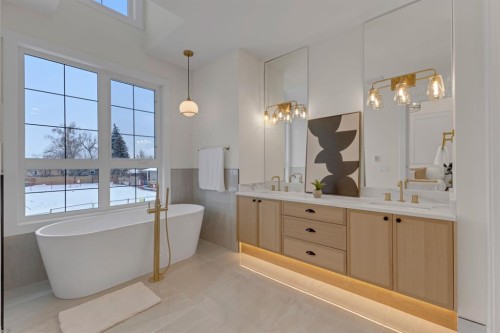 2518 20 Street Sw, Calgary, AB - Indoor Photo Showing Bathroom