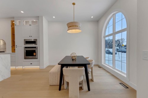 2518 20 Street Sw, Calgary, AB - Indoor Photo Showing Other Room