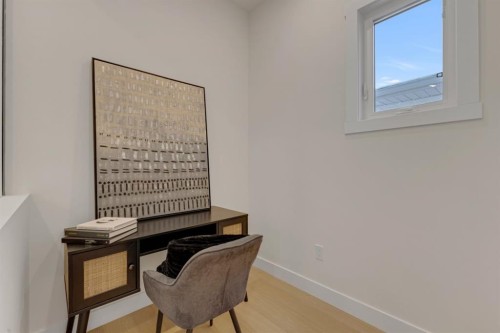 2518 20 Street Sw, Calgary, AB - Indoor