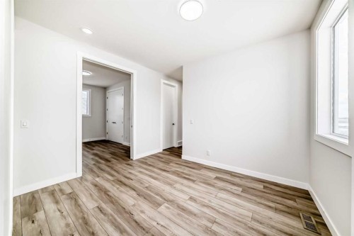 100 Corner Glen Manor Ne, Calgary, AB - Indoor Photo Showing Other Room