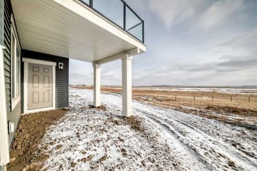 100 Corner Glen Manor Ne, Calgary, AB - Outdoor