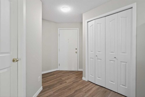 1408-1000 Somervale Court Sw, Calgary, AB - Indoor Photo Showing Other Room