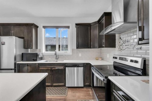 111 Cityside Road Ne, Calgary, AB - Indoor Photo Showing Kitchen With Upgraded Kitchen