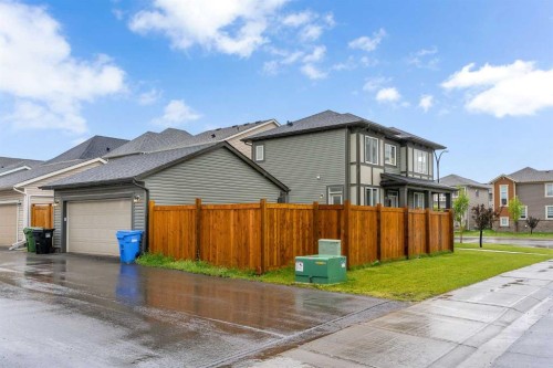 111 Cityside Road Ne, Calgary, AB - Outdoor