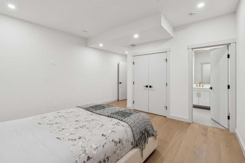 1330 8 Avenue Se, Calgary, AB - Indoor Photo Showing Bedroom