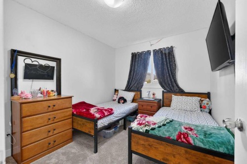 8 Malvern Crescent Ne, Calgary, AB 