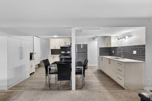 8 Malvern Crescent Ne, Calgary, AB 