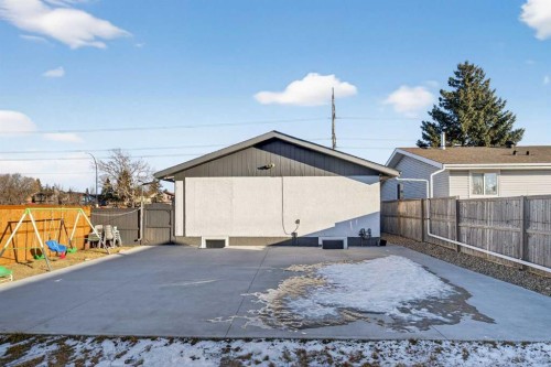 8 Malvern Crescent Ne, Calgary, AB 