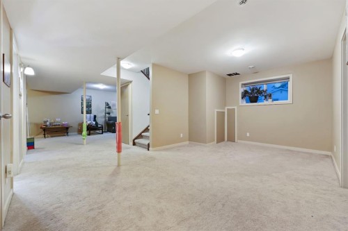 256 Lysander Place Se, Calgary, AB - Indoor