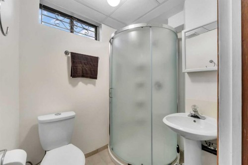 20 Templehill Crescent, Calgary, AB - Indoor Photo Showing Bathroom