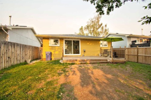 95 Falton Way Ne, Calgary, AB - Outdoor