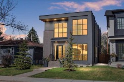 4407 17 Street SW Calgary, AB T2T 4R1