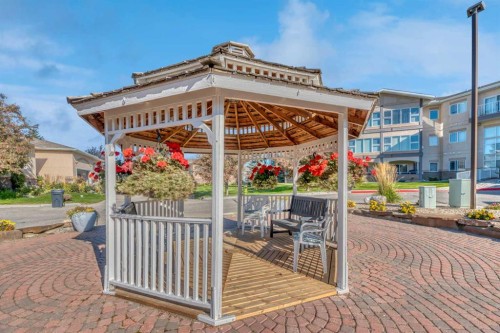 112-43 Westlake Circle, Strathmore, AB - Outdoor