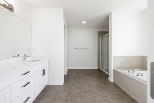 63 Amber View, Balzac, AB - Indoor Photo Showing Bathroom