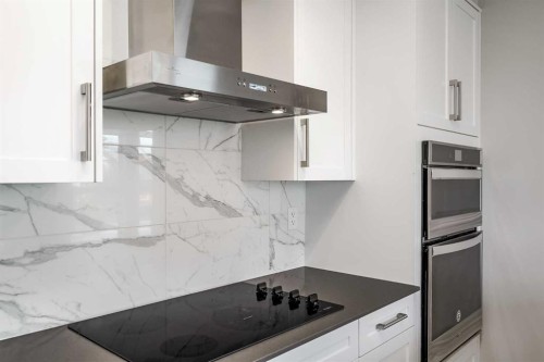 309-2231 Mahogany Boulevard Se, Calgary, AB - Indoor Photo Showing Kitchen